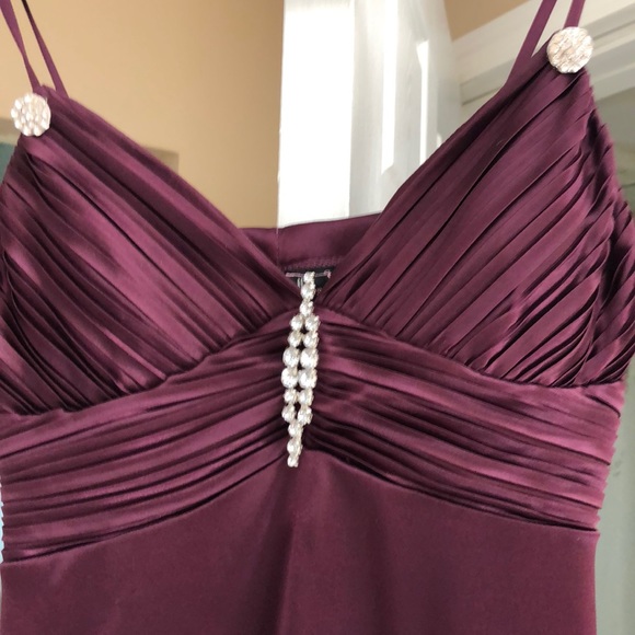 Dress - Picture 3 of 6